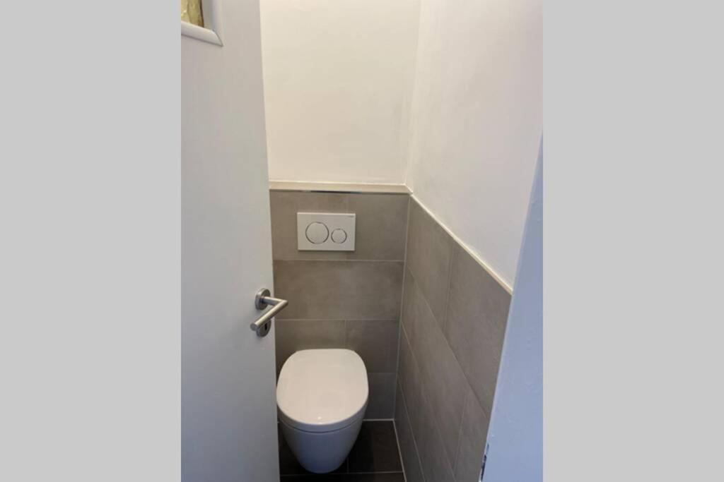 Wunderschoene Sanierte Wohnung Vor Den Toren Koelns Extérieur photo