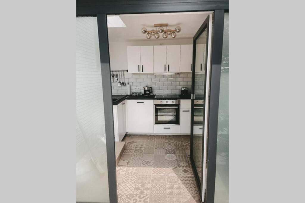Wunderschoene Sanierte Wohnung Vor Den Toren Koelns Extérieur photo