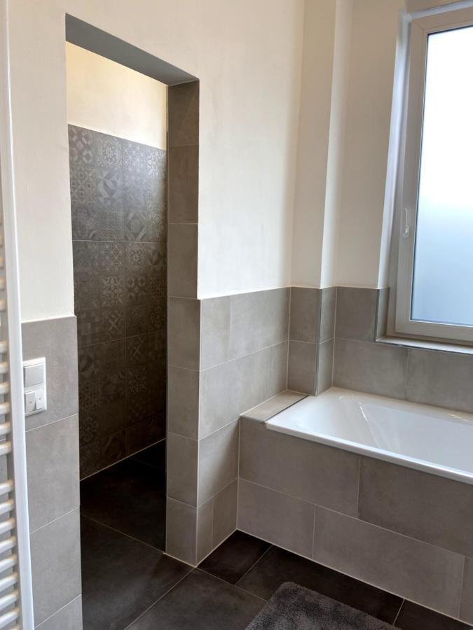 Wunderschoene Sanierte Wohnung Vor Den Toren Koelns Extérieur photo