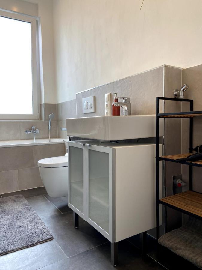 Wunderschoene Sanierte Wohnung Vor Den Toren Koelns Extérieur photo